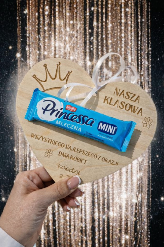 prezent dzień kobiet nasza klasowa princessa serce.png