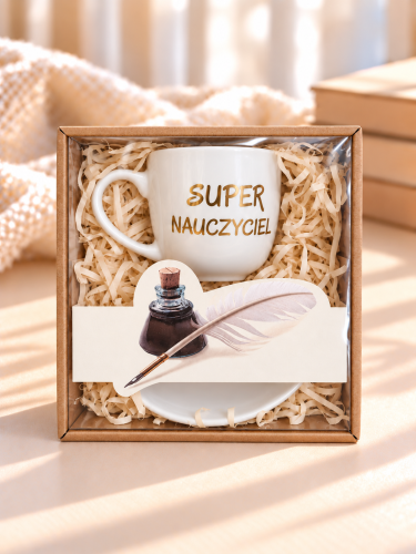 Kubek SUPER NAUCZYCIEL w pudełku.png