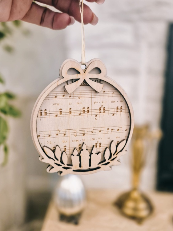 Bombka drewniana ornament Cicha NOC.jpg