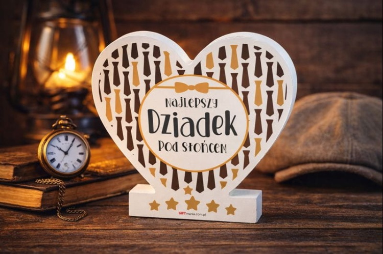 Drewniane serce „Najlepszy Dziadek pod słońcem”.jpg